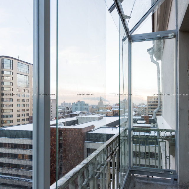 Навесы над балконом из поликарбоната — отличная защита от влаги. Крыша из поликарбоната на балкон — разбираем тщательно
