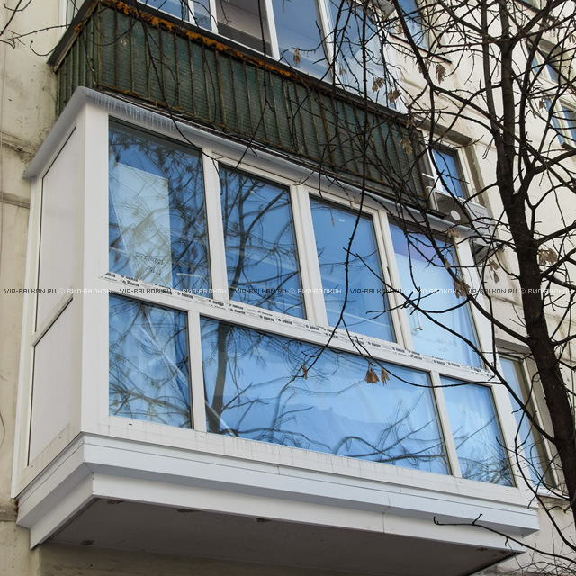 Французский балкон на ул. Академика Ильюшина