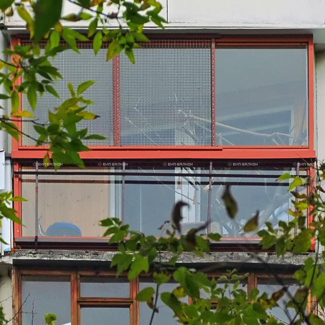 Безрамное остекление: балкон-вольер для птицы
