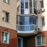 Безрамное остекление балкона в сравнении с обычным